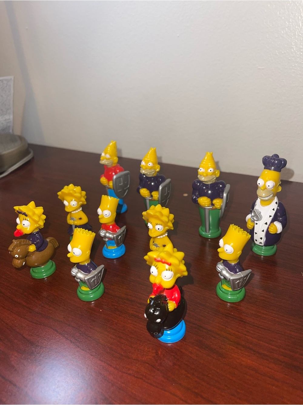 The Simpsons Knight Toy Figures Set - Yellow